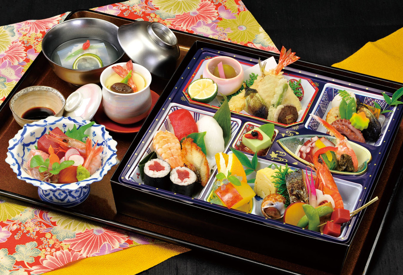 432 箱膳会席「華」 | 犬上郡、彦根市でお弁当、オードブルの仕出し